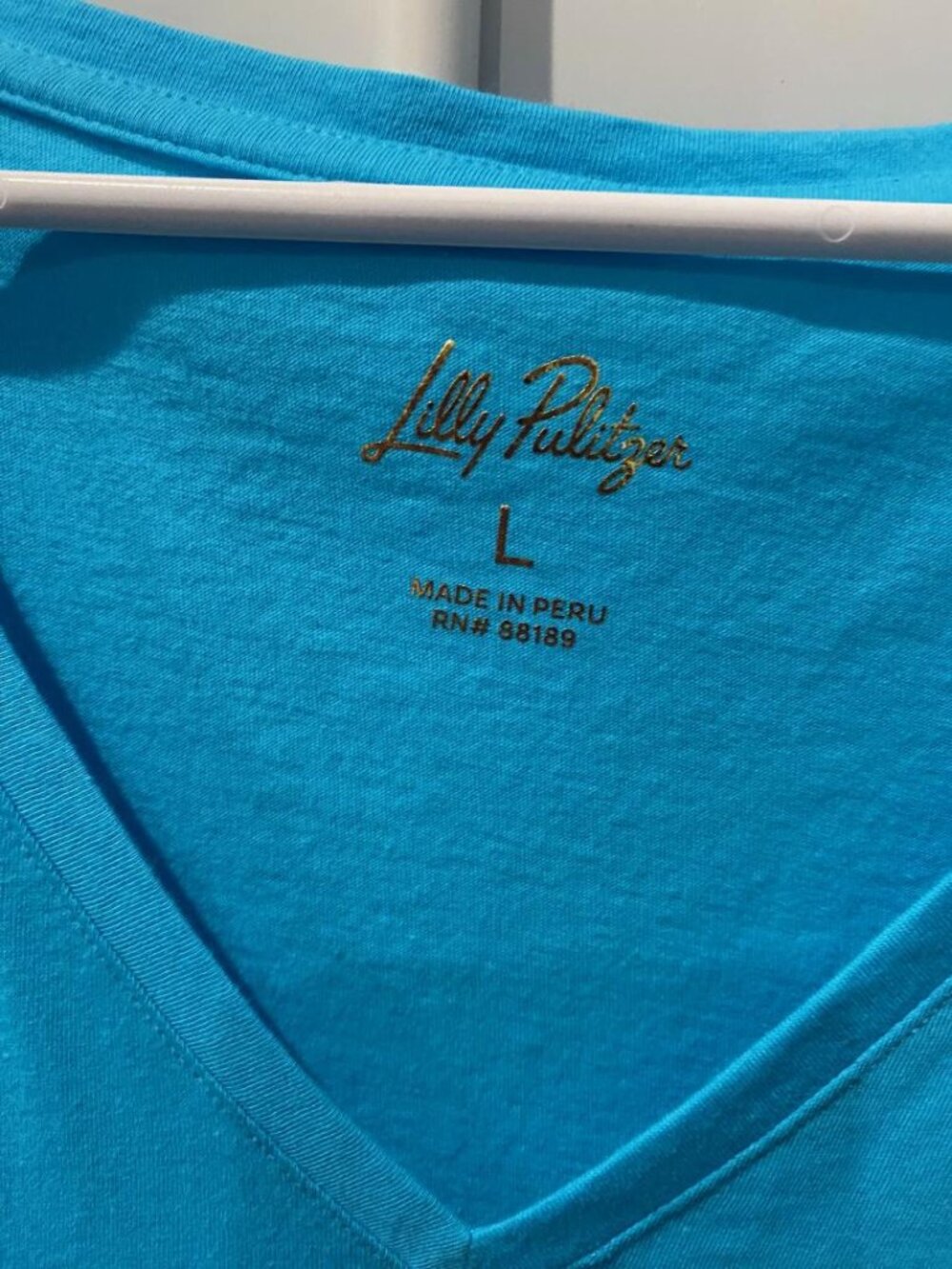 Lilly Pulitzer Etta V-Neck Top Like New (worn once) - Picture 3 of 4
